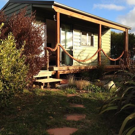 Church Bay Cabin: Sunny, Great Views Apartment Lyttelton Exterior photo
