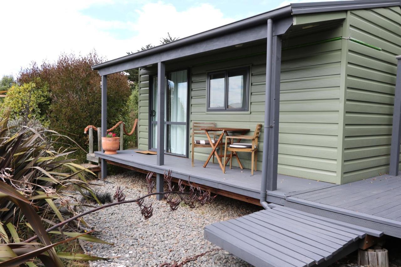 Church Bay Cabin: Sunny, Great Views Apartment Lyttelton Exterior photo