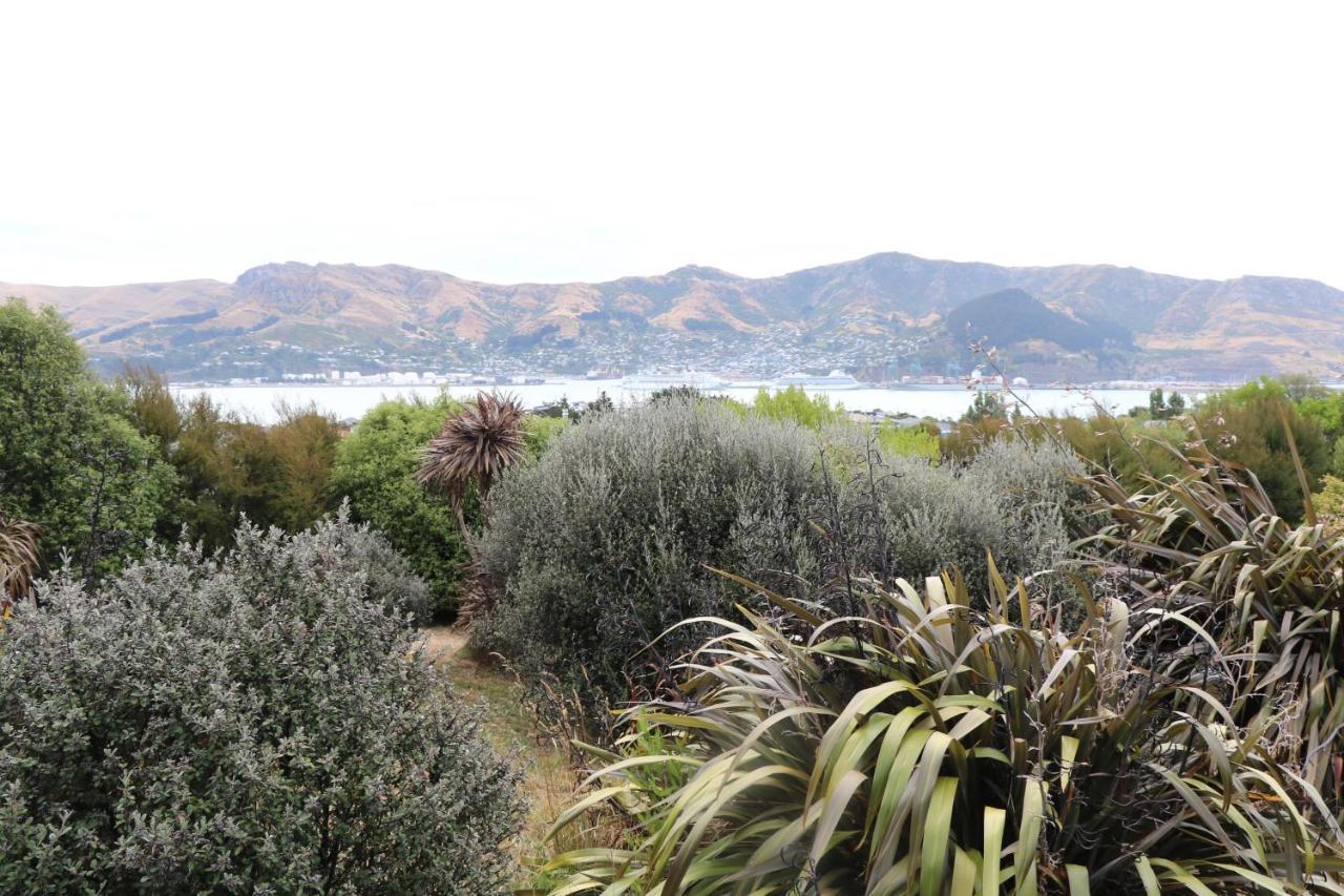 Church Bay Cabin: Sunny, Great Views Apartment Lyttelton Exterior photo